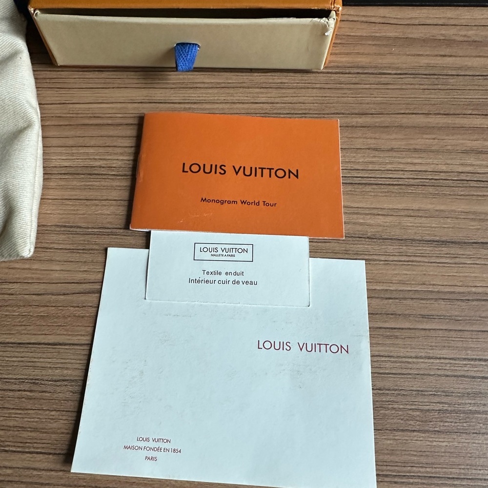 Louis Vuitton Silver Bracelet - Picture 6 of 10